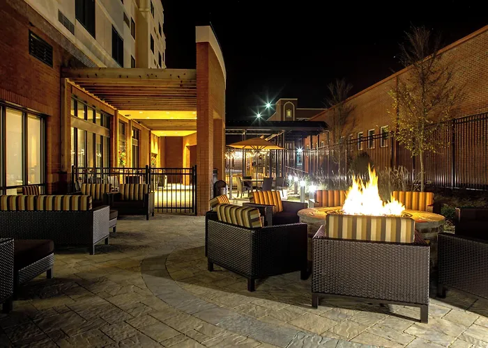 Courtyard By Marriott Carrollton